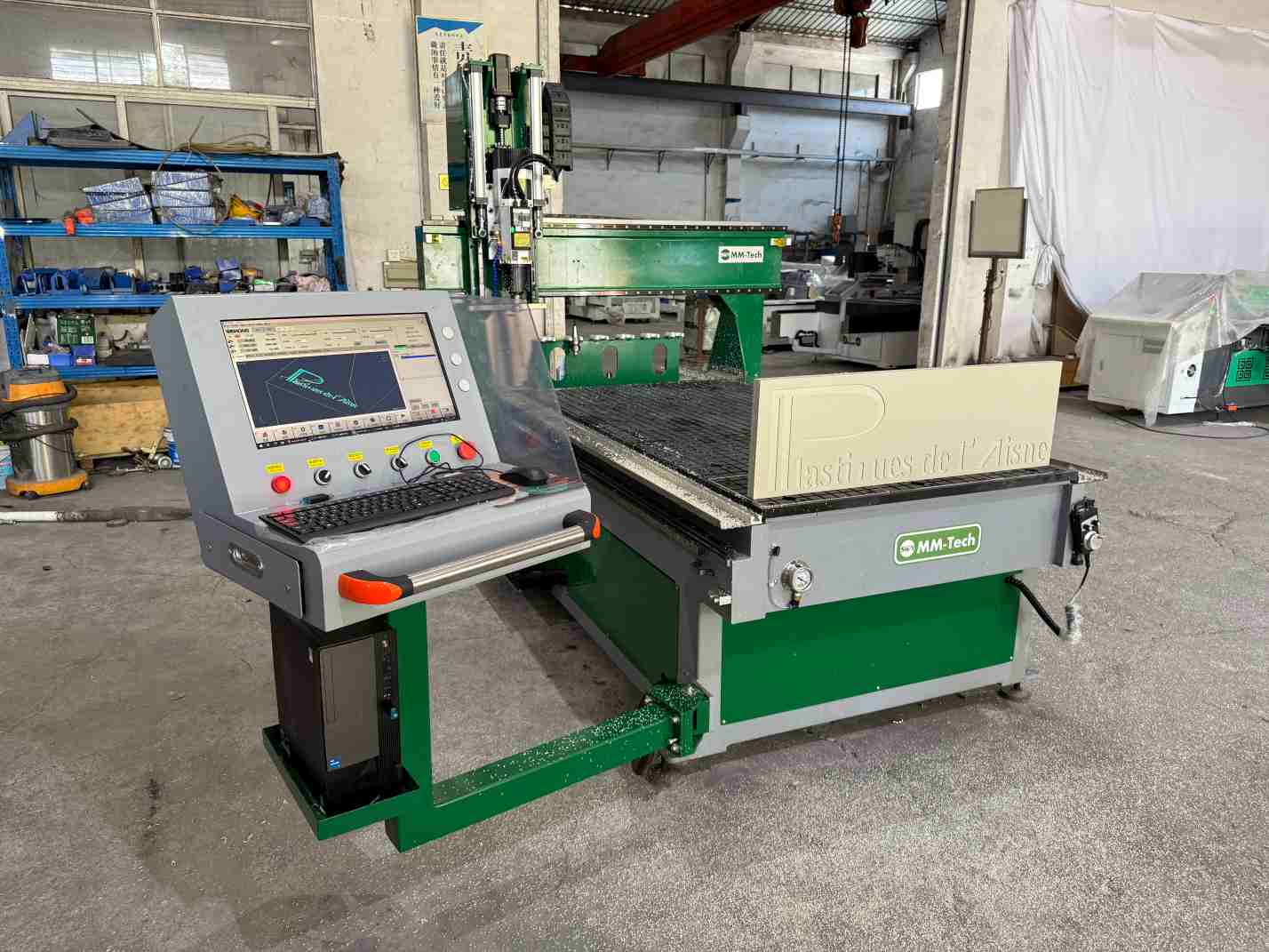 Applications and Benefits of CNC Routers for Plastic Machining