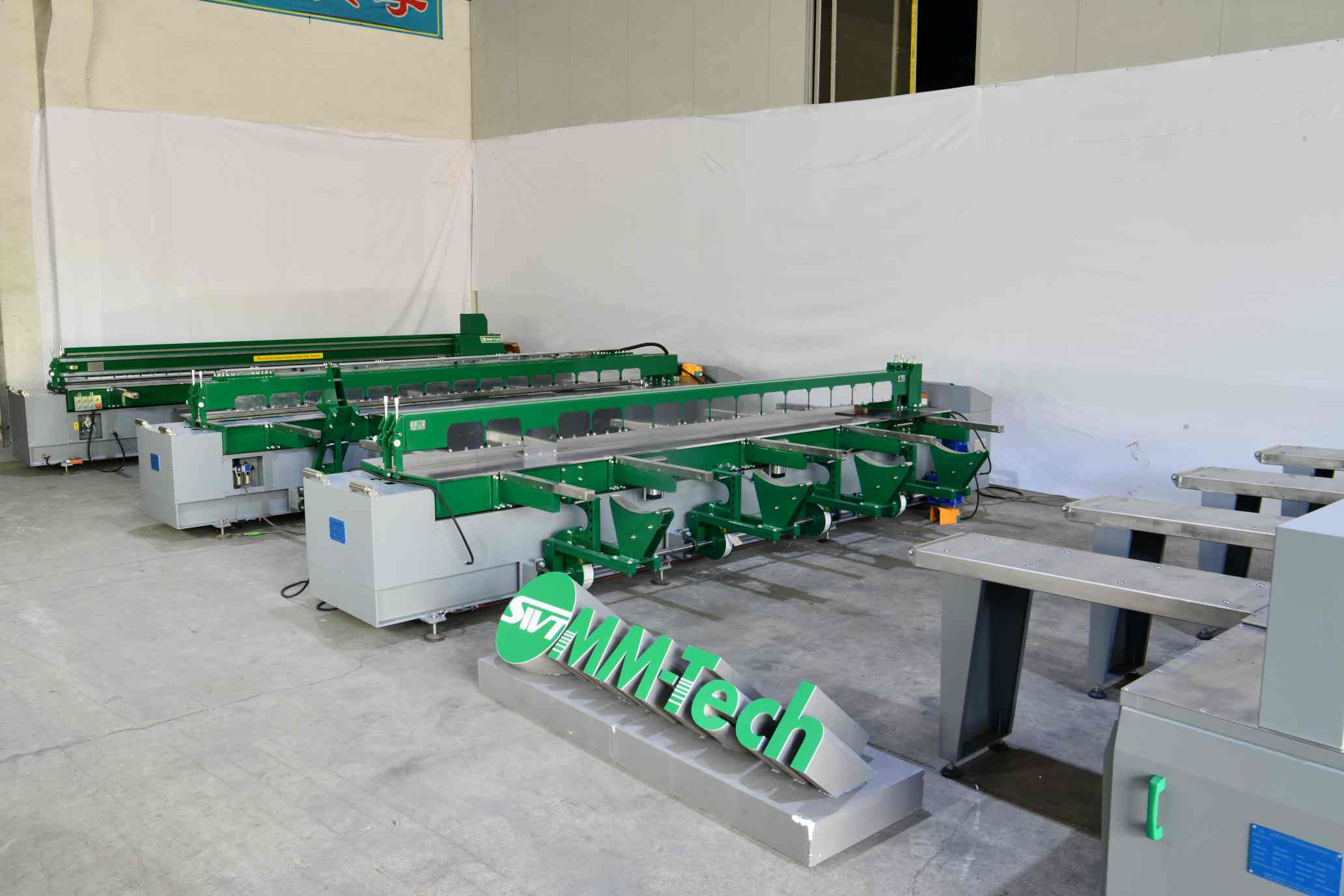 Automatic thermoplastic sheet welding machines explained with key industrial benefits